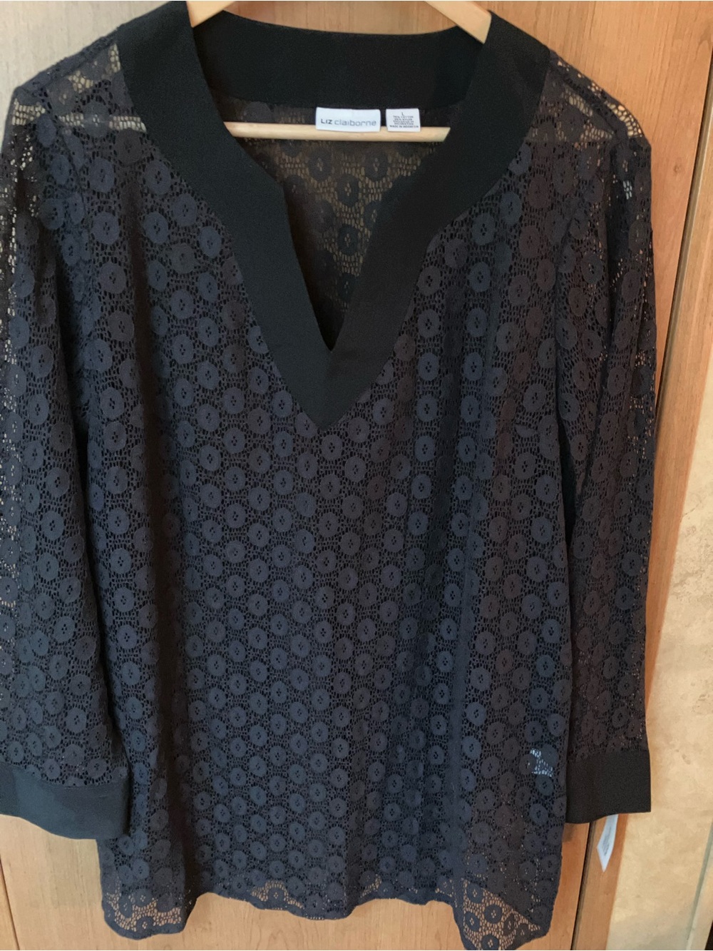 Liz Claiborne Black Lace V-Neck Sheer Women's Top/Tunic New with Tags Size L